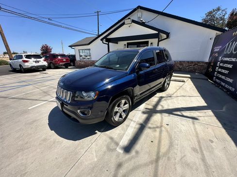 Used 2017 Jeep Compass High Altitude AWD/4WD image 9