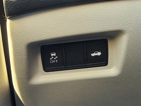 Used 2017 INFINITI Q50 Red Sport 400 image 21