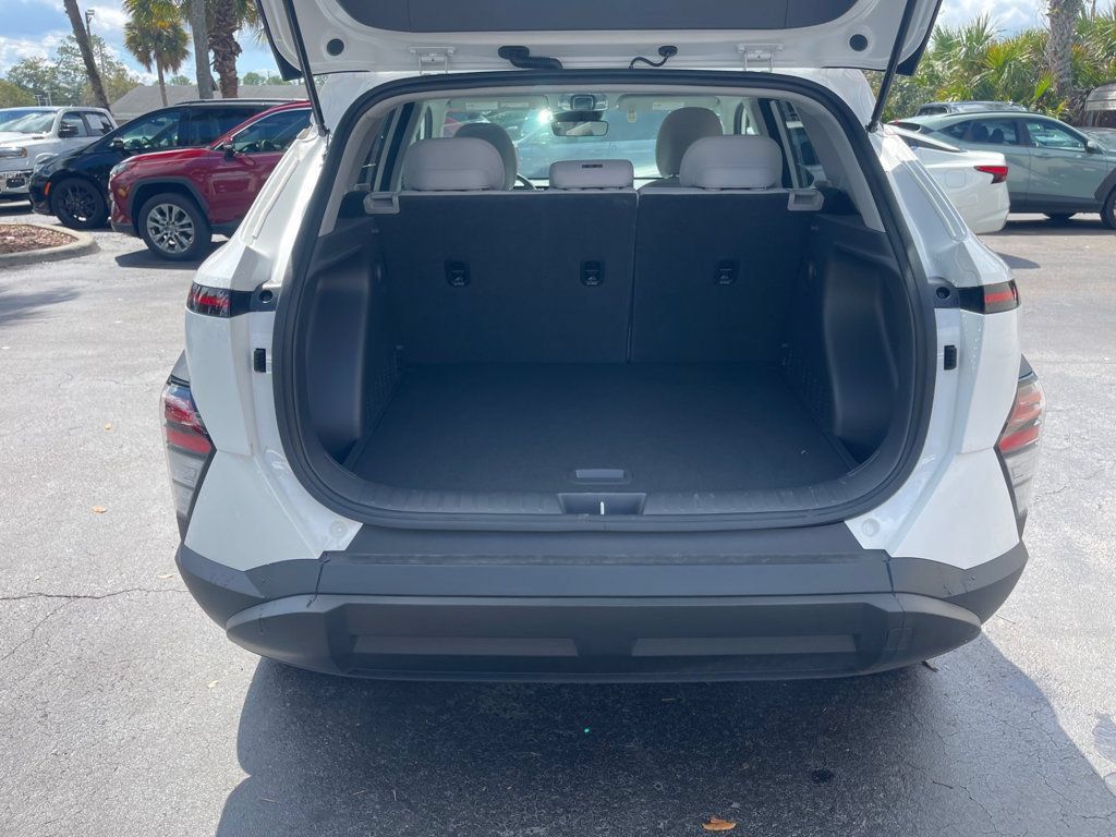 Used 2026 Hyundai Kona SEL Sport FWD image 5
