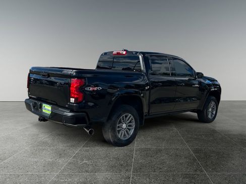 Used 2023 Chevrolet Colorado LT w/ LT Convenience Package AWD/4WD image 8