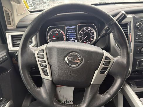 Used 2016 Nissan Titan SL image 13