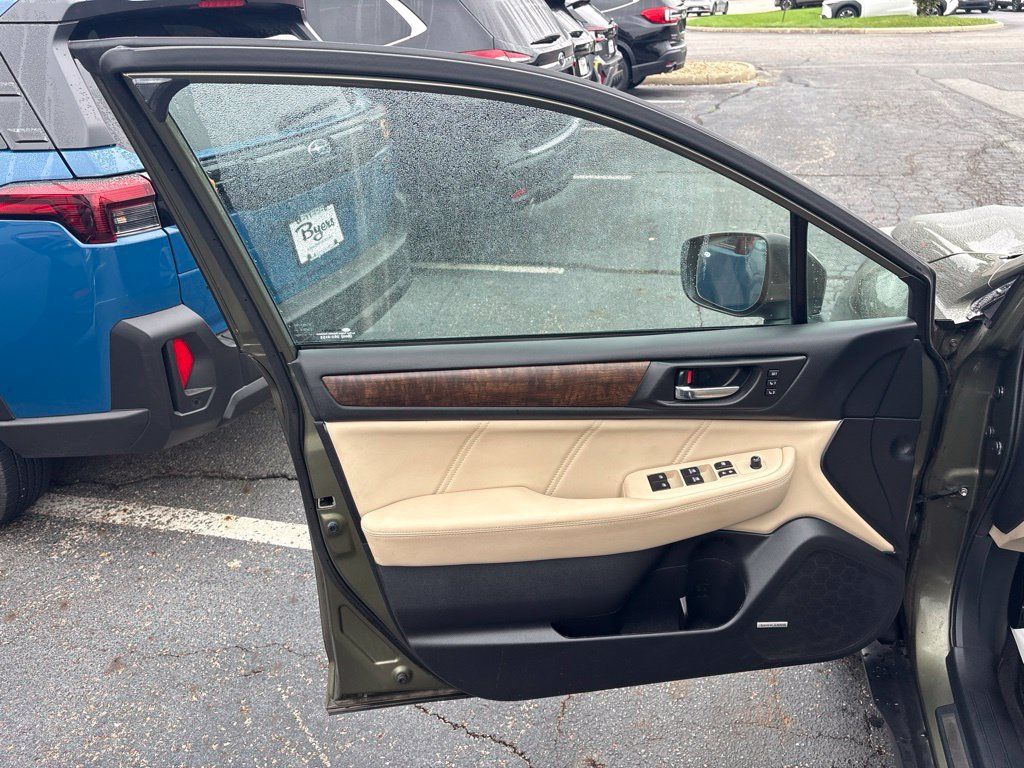 Used 2018 Subaru Outback 2.5i Limited AWD/4WD image 16