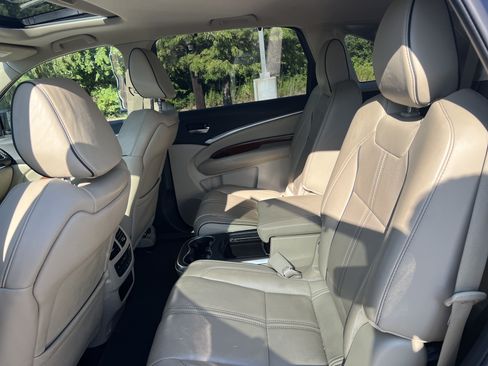 Used 2018 Acura MDX w/ Advance Package FWD image 29