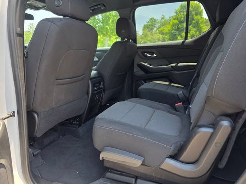 Certified 2023 Chevrolet Traverse LT FWD image 31
