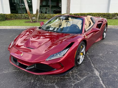 Used 2023 Ferrari F8 Tributo image 6
