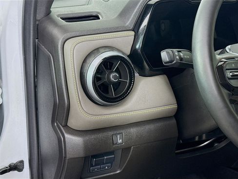 Used 2024 Chevrolet Colorado ZR2 w/ ZR2 Bison Edition image 10