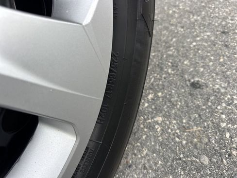 Used 2025 Toyota RAV4 LE image 27