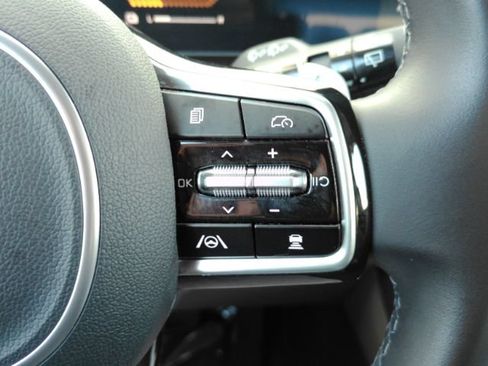 Used 2026 Kia Carnival LXS FWD image 42