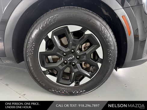 Used 2024 Kia Sorento S FWD image 14