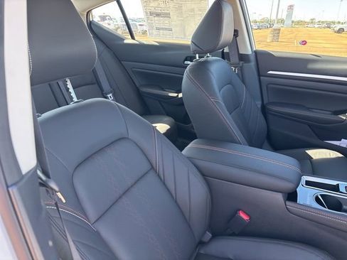 New 2025 Nissan Altima 2.5 SR w/ SR Premium Package image 20