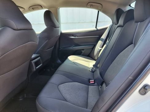 Used 2022 Toyota Camry LE AWD/4WD image 14