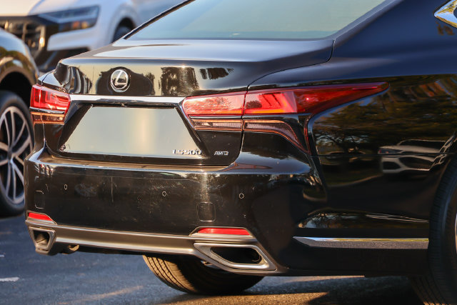 Used 2021 Lexus LS 500 AWD w/ Interior Upgrade Package image 22