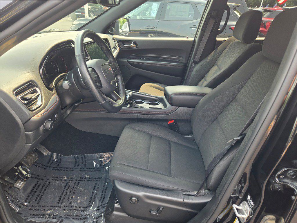 Used 2025 Dodge Durango GT AWD/4WD image 23