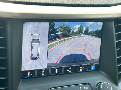 Used 2023 GMC Acadia Denali w/ Denali Ultimate Package AWD/4WD image 21