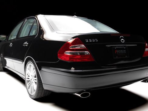 Used 2006 Mercedes-Benz E 350 Sedan image 21