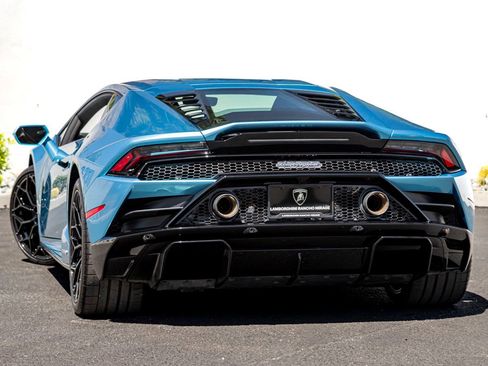 Used 2022 Lamborghini Huracan EVO RWD image 9