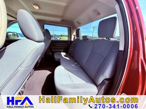 Used 2014 RAM 1500 Express RWD image 17