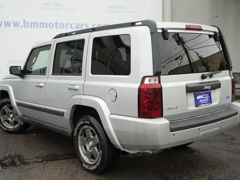 Used 2007 Jeep Commander Sport AWD/4WD image 4