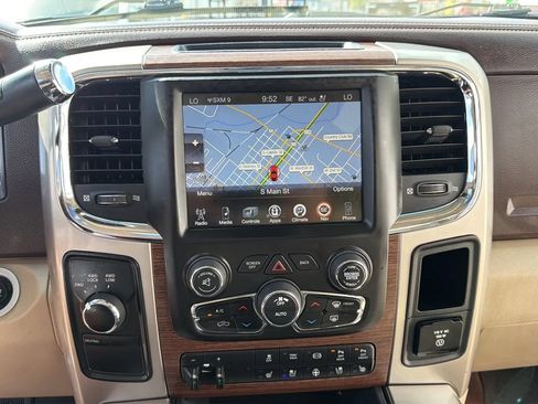 Used 2017 RAM 3500 Laramie w/ Convenience Group AWD/4WD image 23