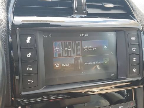 Used 2018 Jaguar F-PACE Premium AWD/4WD image 27