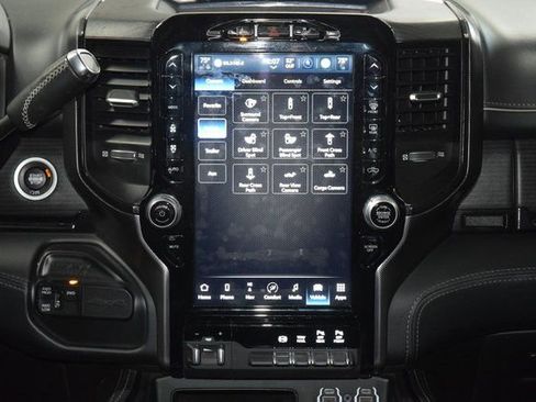 Used 2024 RAM 2500 Limited image 30