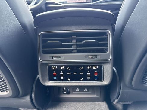 Certified 2025 Audi Q8 Prestige w/ Prestige Package image 24