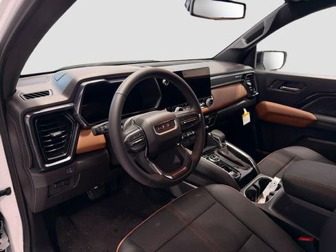 New 2026 GMC Canyon AT4 image 8