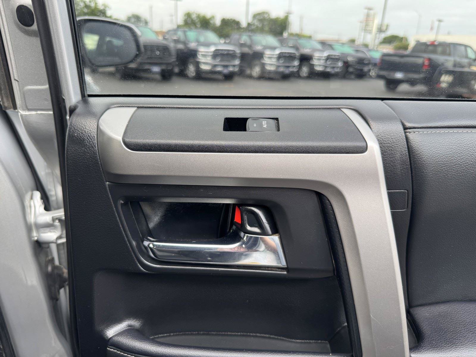 Used 2021 Toyota 4Runner SR5 AWD/4WD image 36