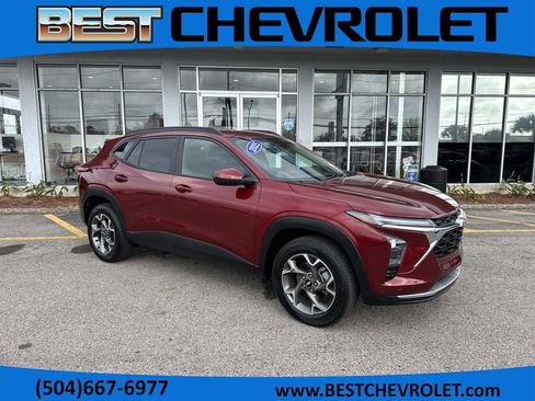 Used 2025 Chevrolet Trax LT w/ LT Convenience Package image 1