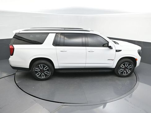 Used 2024 GMC Yukon XL AT4 AWD/4WD image 39