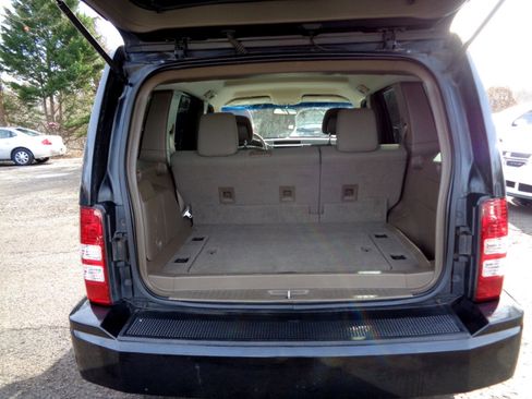 Used 2010 Jeep Liberty Sport w/ Popular Equipment Group image 29