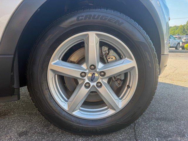 Used 2019 Ford Explorer XLT w/ Equipment Group 201A FWD image 24