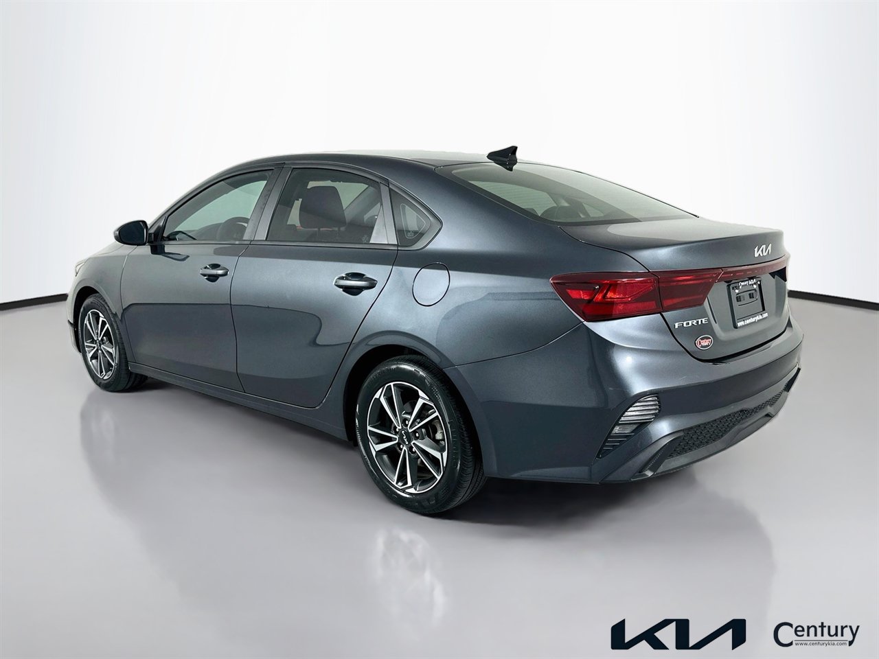 Used 2023 Kia Forte LXS FWD image 7