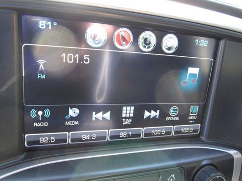 Used 2019 GMC Sierra 1500 SLE w/ SLE Value Package image 22