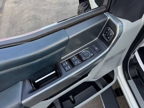 Used 2024 Ford F350 Limited w/ FX4 Off-Road Package AWD/4WD image 18