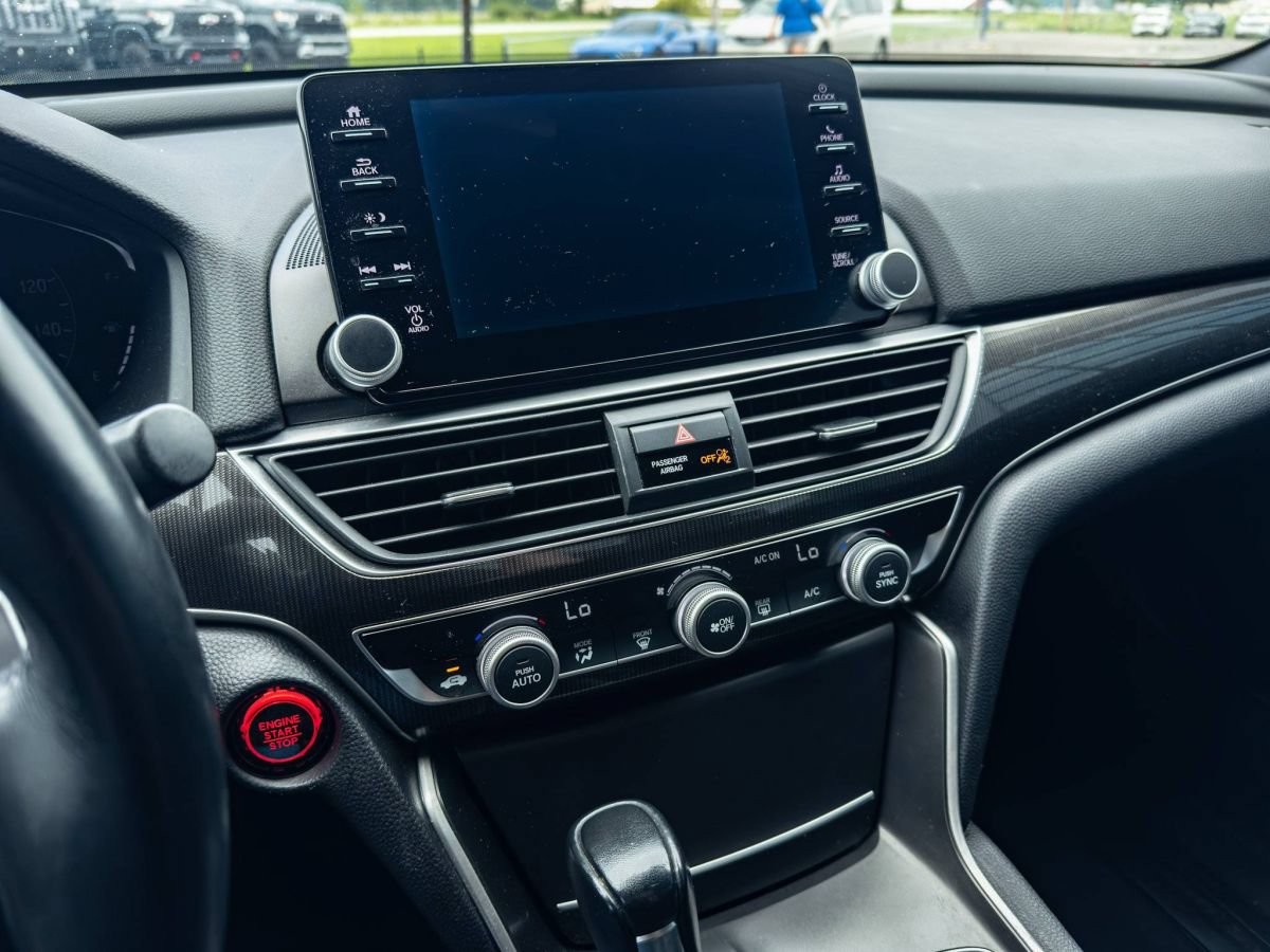 Used 2018 Honda Accord Sport image 11