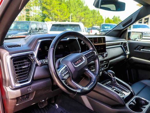 Used 2024 GMC Canyon Elevation w/ Elevation Premium Package RWD image 16