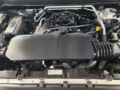 Used 2023 Chevrolet Colorado W/T RWD image 31