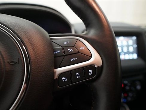 Used 2020 Jeep Compass Latitude w/ Cold Weather Group image 18