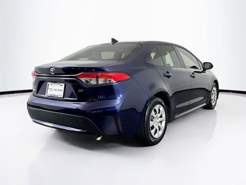 Certified 2021 Toyota Corolla LE FWD image 3