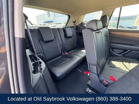 Used 2025 Volkswagen Atlas SE AWD/4WD image 28