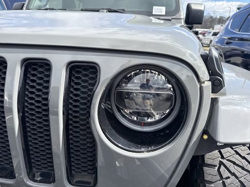 Used 2021 Jeep Wrangler Unlimited Sahara image 5