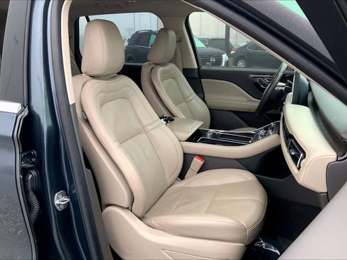 Used 2021 Lincoln Aviator Reserve w/ Equipment Group 201A image 8