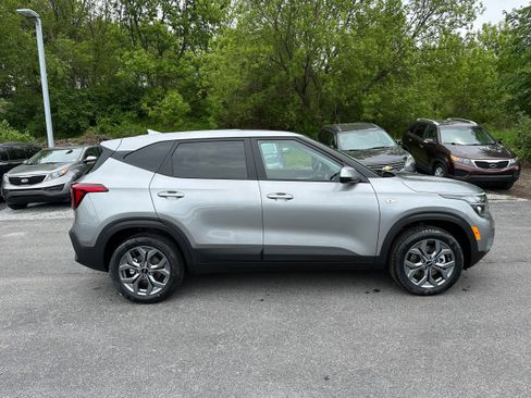 New 2026 Kia Seltos LX AWD/4WD image 4