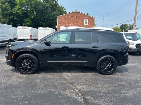 Used 2024 Chevrolet Traverse RS w/ LPO, Floor Liner Package AWD/4WD image 4