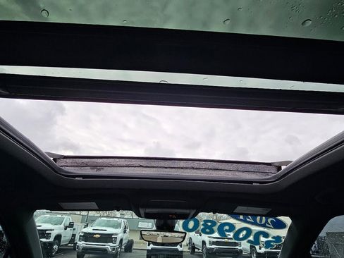 Used 2021 Chevrolet Blazer RS w/ Enhanced Convenience Package image 14