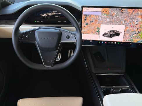 Used 2025 Tesla Model S Plaid AWD/4WD image 16