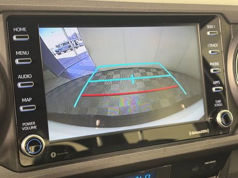 Used 2023 Toyota Tacoma TRD Off-Road image 19