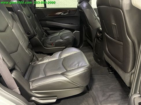 Used 2016 Cadillac Escalade Luxury AWD/4WD image 10