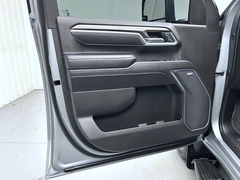 Used 2025 Chevrolet Silverado 3500 LTZ w/ LTZ Plus Package image 9